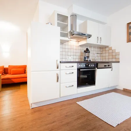 Life Apartman *
